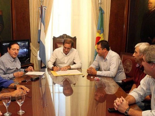 La tensa calma previa al huracán: el Presupuesto 2019 y la paritaria con los municipales, lo que se viene en calle 12 