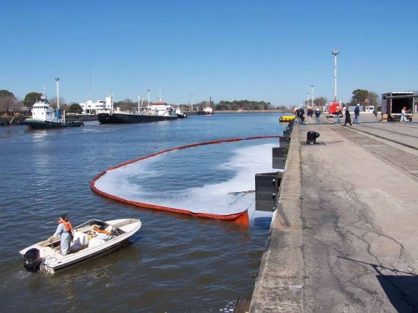 Fue a nadar con amigos y murió cerca del puerto de La Plata