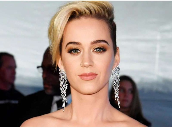 Katy Perry compró una mansión lujosa para sus amigos
