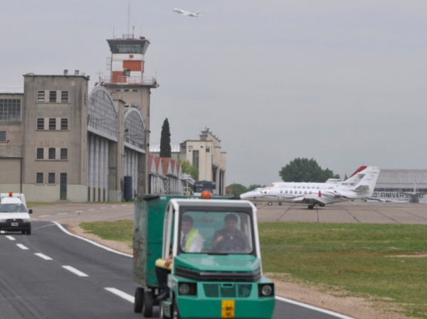 Habilitaron el aeropuerto de El Palomar para vuelos internacionales
