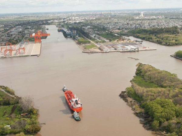 El Puerto de La Plata conformará un corredor para bajar costos y emisiones