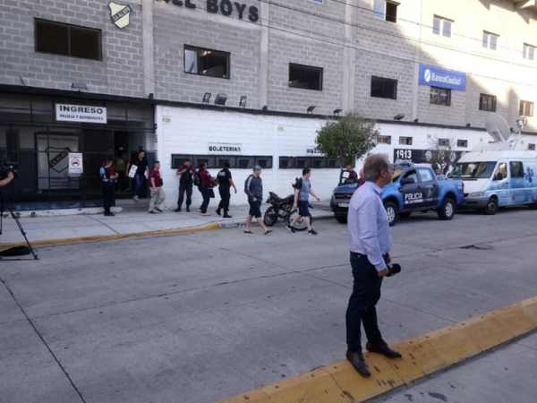 Ocampo: &quot;Los policías se replegaron porque tenían armamento letal&quot;