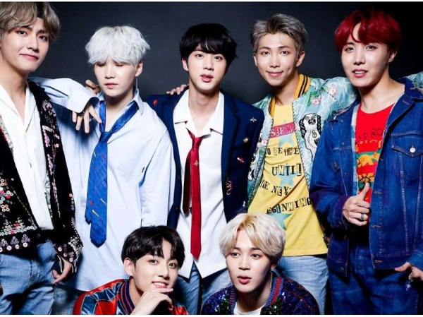 Una fan de BTS dio una clase de biología con sus nombres