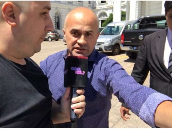 VIDEO: La seguridad del intendente platense Julio Garro nos echó a los empujones de la Municipalidad