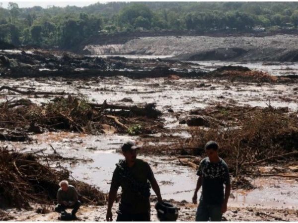 Hay 58 muertos por la avalancha y hay m&aacute;s de 300 desaparecidos
