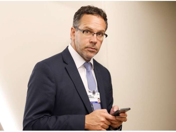 El Banco Central baja las tasas y comprará más dólares para sostener el tipo de cambio