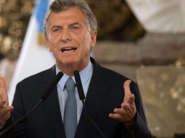 Macri anunció que las pymes no pagarán impuestos por salarios de hasta $17.500