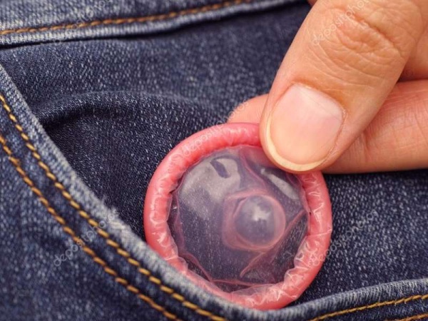 Tremendo: quedó embarazada porque su suegra le perforó los preservativos para ser abuela