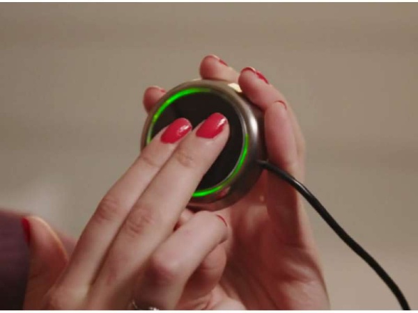 Inventan un botón que te avisa cuando tu pareja quiere tener sexo