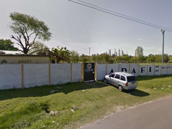 En un club de fútbol de Gonnet se robaron hasta los aspersores