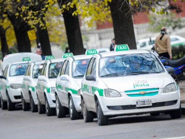 &quot;Taxis inclusivos&quot;: buscan reflotar un ambicioso proyecto para La Plata
