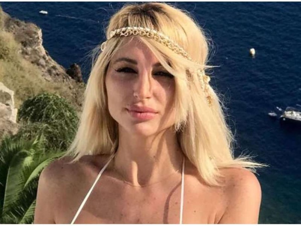 Vicky Xipolitakis mostró el nuevo cuarto de su bebé... ¡con Moria en la cuna!