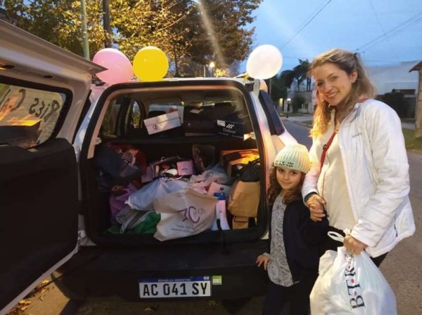 En 90 minutos juntaron 300 pares de calzado en Tolosa para donar 