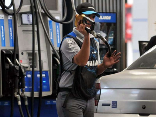 Los estacioneros pidieron que las naftas suban un 15% en junio