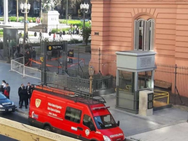 Detuvieron en Casa Rosada a un hombre armado que quería ver a Mauricio Macri