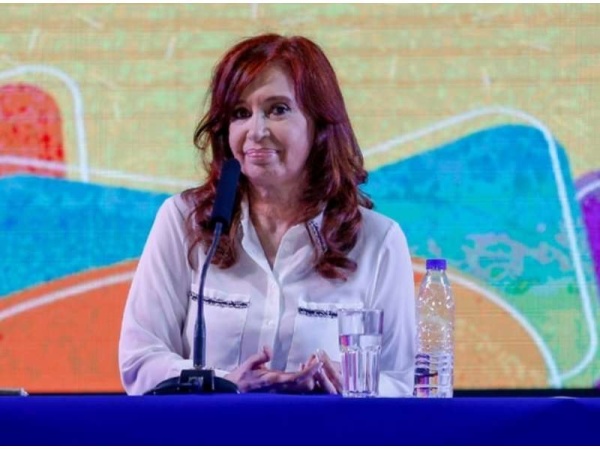 Cristina Kirchner anunció que Alberto Fernández será candidato a presidente y ella irá de vice