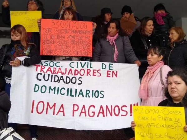 Bronca en La Plata: Asistentes terapéuticas llevan un año sin cobrar los haberes