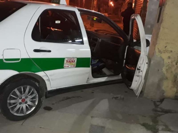 Taxista de La Plata sufrió una pesadilla durante 25 cuadras