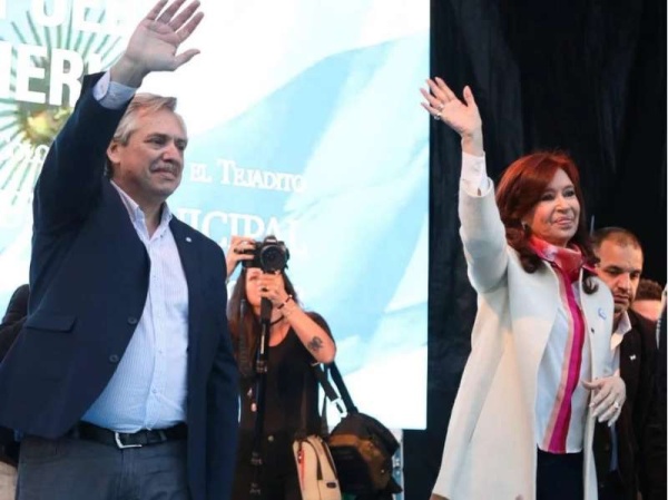 Nueva encuesta: Los Fernández ganan en primera vuelta y Vidal pierde la Provincia