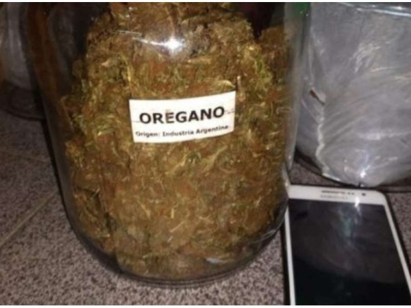 Detuvieron a un pizzero de La Plata por vender marihuana