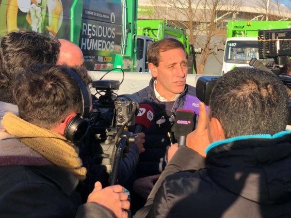 Julio Garro present&oacute; el nuevo sistema de contenerizaci&oacute;n