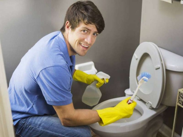 Los hombres que hacen las tareas del hogar son los más atractivos 