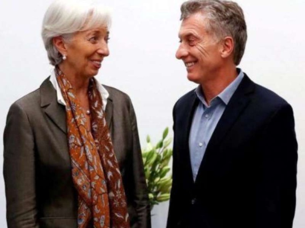 Denuncian &quot;penalmente&quot; a Macri, Lagarde y al nuevo jefe del FMI por &quot;los negocios con los dólares&quot;