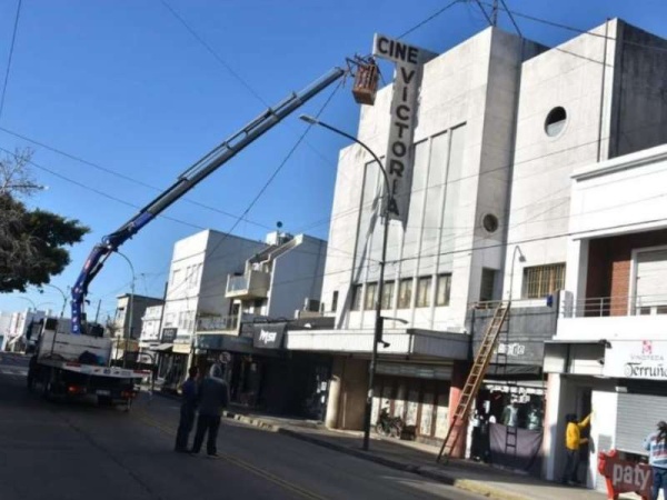  El Cine Victoria de Berisso reabrirá sus puertas este sábado con una obra llena de artistas