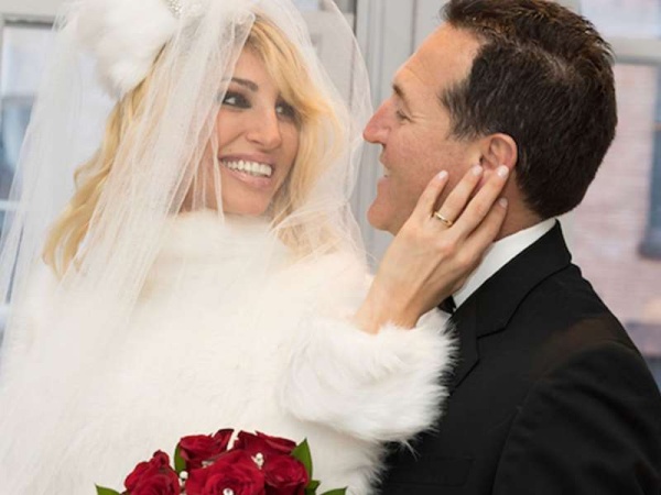 Javier Naselli le puso un bozal legal a Vicky Xipolitakis