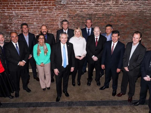 Los gobernadores peronistas irían a la Justicia contra las medidas de Macri