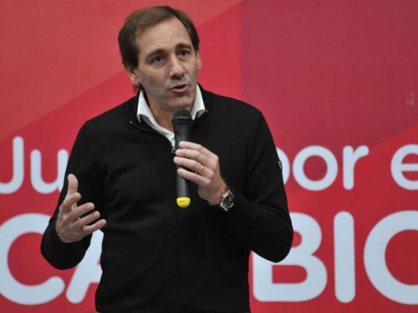 Garro: "No tengo dudas que en octubre los platenses nos van a acompa&ntilde;ar"