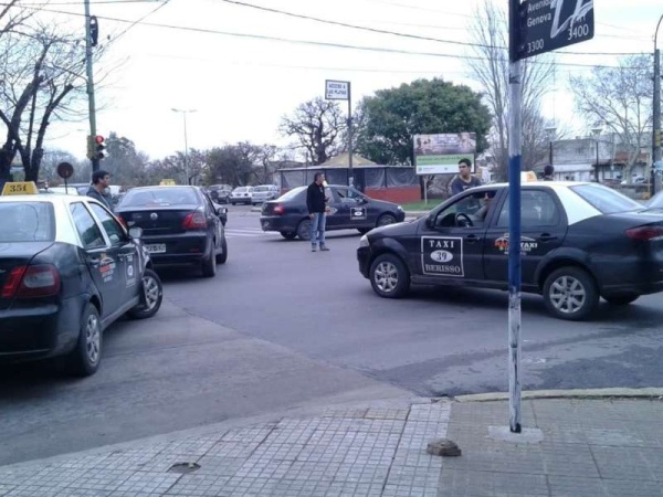 Berisso avanzaría con botones antipánico en los taxis para frenar los robos