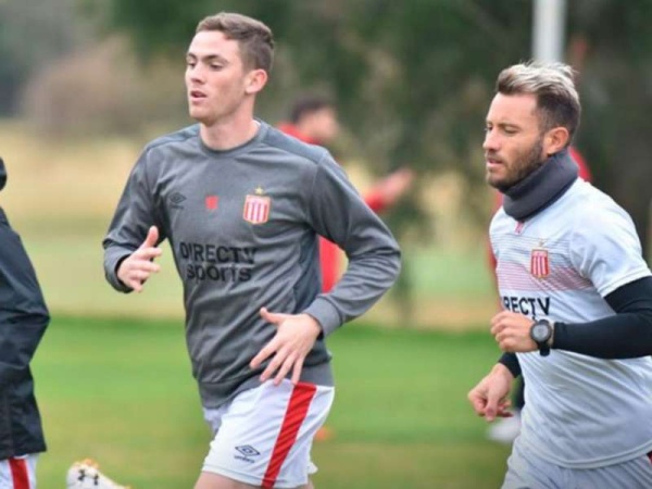 Milito prob&oacute; variantes para cortar la mala racha