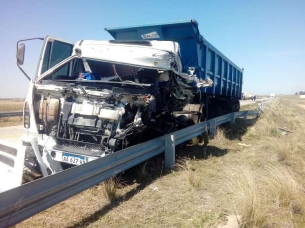 Un camionero de La Plata murió tras un choque en Azul