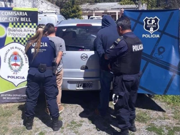 Cay&oacute; una banda que desbloqueaba alarmas de autos para robar