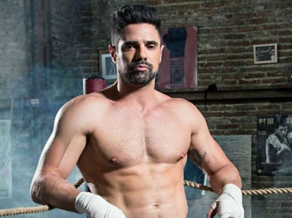 Estallaron las redes tras la filtración de una foto de Luciano Castro totalmente desnudo