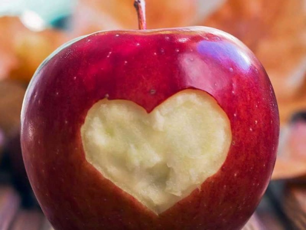 Los beneficios de comer una manzana todos los días