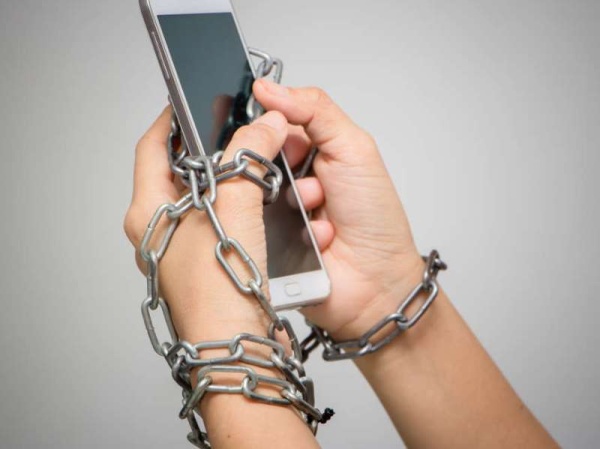 ¿Cómo saber si sos adicto al celular?