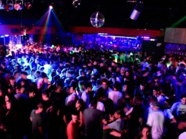 Convocan en las redes sociales a una fiesta en La Plata con barbijos y en plena cuarentena 
