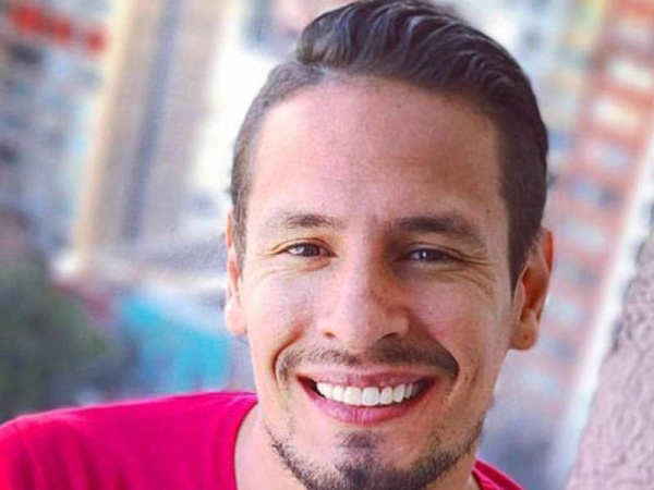 Rodrigo Tapari nos presenta &quot;Dame tu mano&quot; 