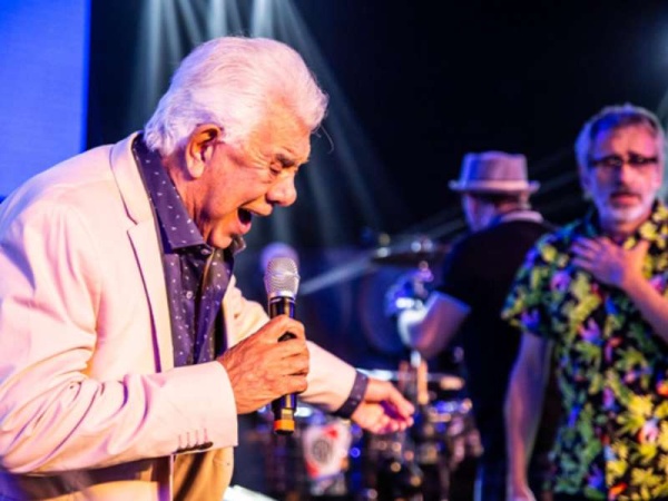 Los Auténticos Decadentes y Raúl Lavié nos presentan &quot;El vino triste&quot; 