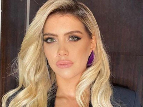Wanda Nara mostró la cola y le dedicó un palito &quot;picante&quot; a Natalie Weber