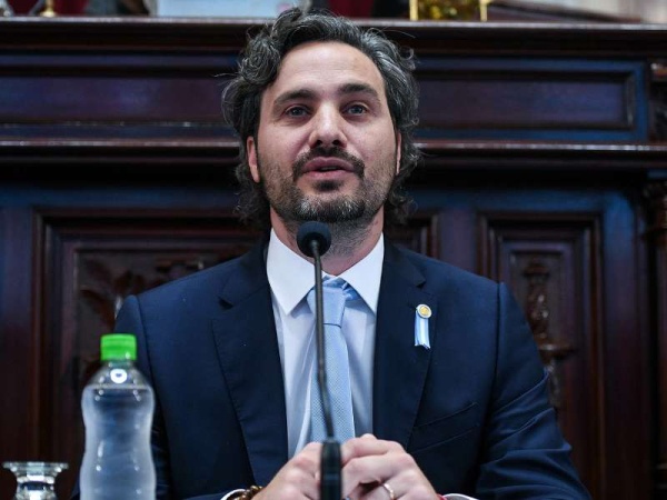 Cafiero: &quot;Mientras Alberto lucha contra la pandemia, Macri viaja por el mundo&quot;