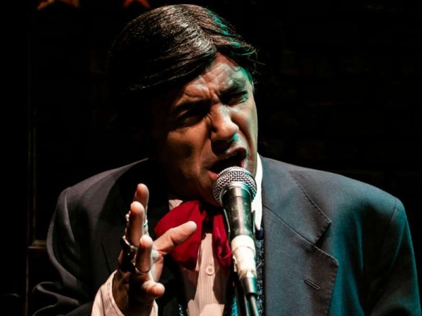 Mario Cárdenas vuelve a los escenarios tras 20 años... ¡y por streaming!