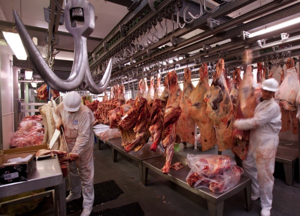 El Gobierno adelantó que "si hay un rebrote" de coronavirus buscarán acuerdos para un precio más accesible de la carne