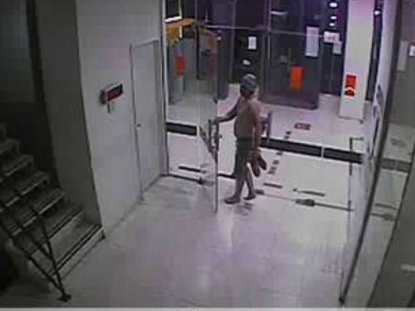 Entr&oacute; por la madrugada descalzo a un banco del centro de La Plata y no rob&oacute; nada: le har&aacute;n un estudio psiqui&aacute;trico