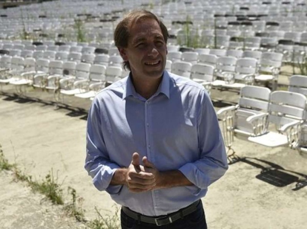 Como Garro no hizo nada en 4 años en el Teatro del Lago, la Provincia le sacó la concesión que le dio Vidal