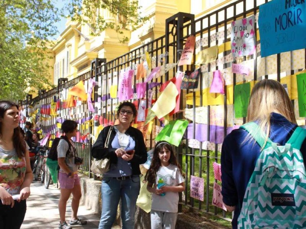 Un semáforo definirá el regreso a las clases en La Plata: habría actividades no escolares al aire libre 