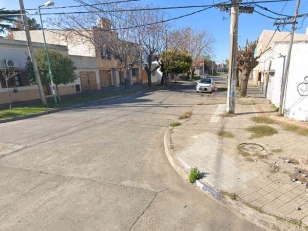 Usó las llaves de su hija para entrar a la casa de su ex pareja en Tolosa y pegarle