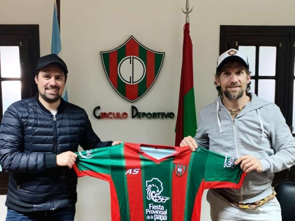 Dej&oacute; Estudiantes para trabajar con un ex Gimnasia